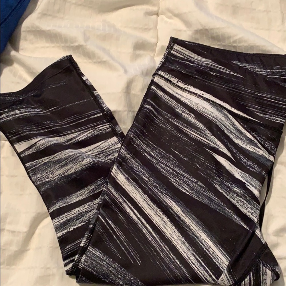 Workout capris - Picture 3 of 7